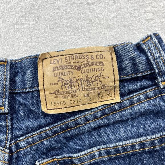 Vtg Levi's 556 Jeans Women Petites Mid Wash Mid Rise Relaxed Fit 90s Denim 26x28 - Picture 12 of 13